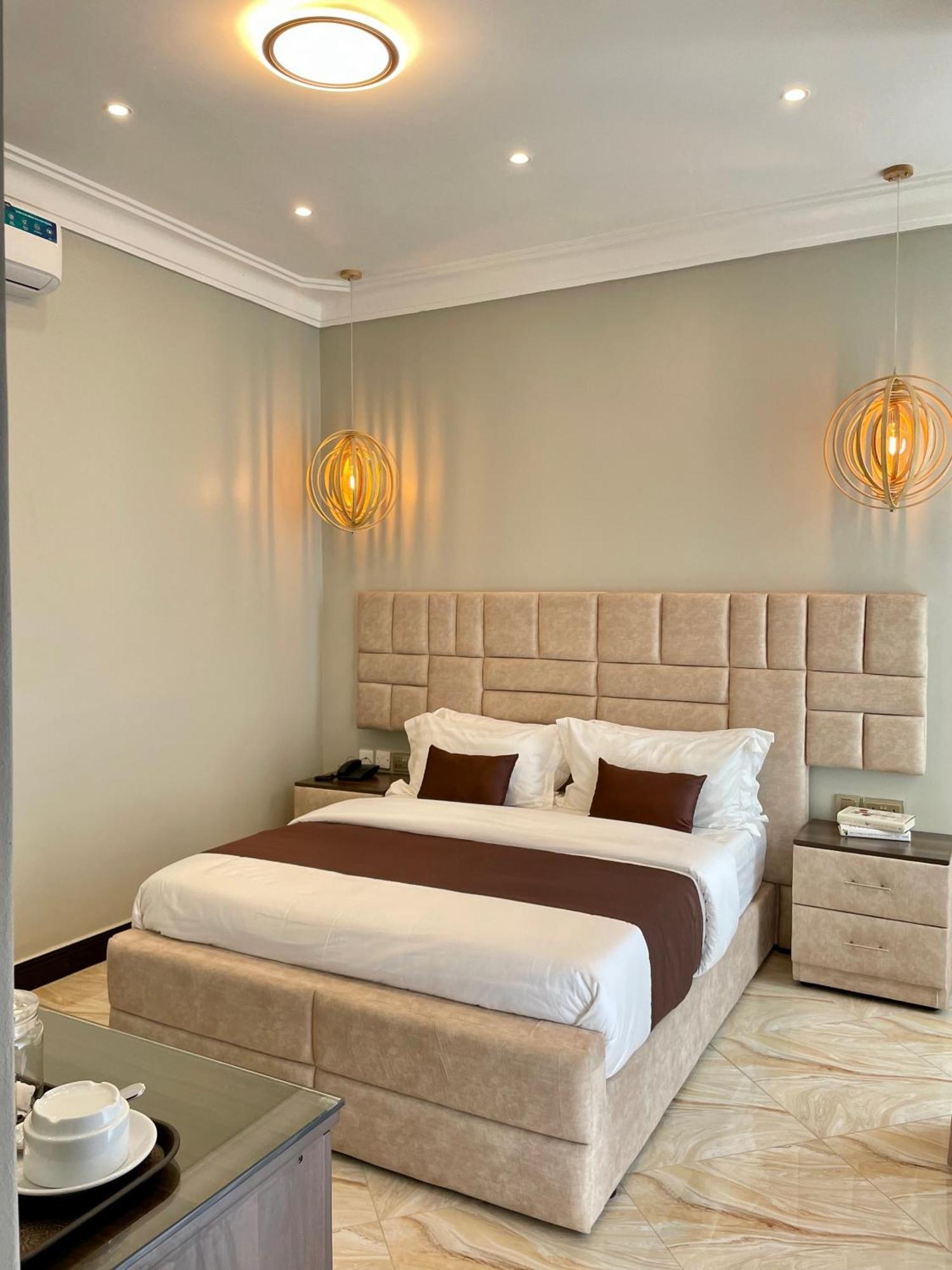 The Nook Boutique Bed & Breakfast Kampala Exterior photo